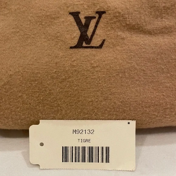 Louis Vuitton Damier Sauvage Leather Tigre Handbag - Picture 2 of 14